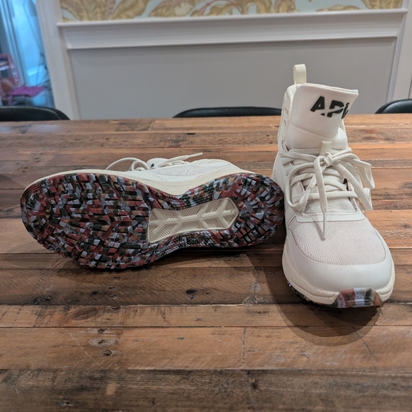 APL high top running ahoes - Picture 2 of 4